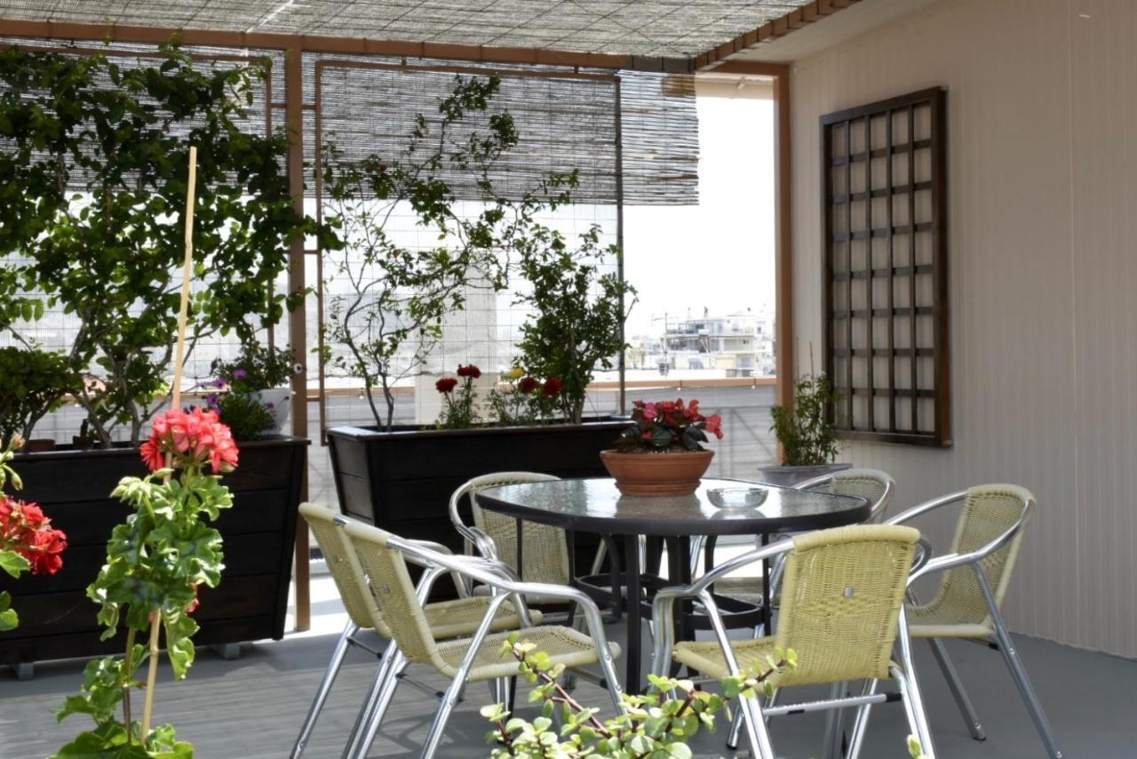 Apartament Away From